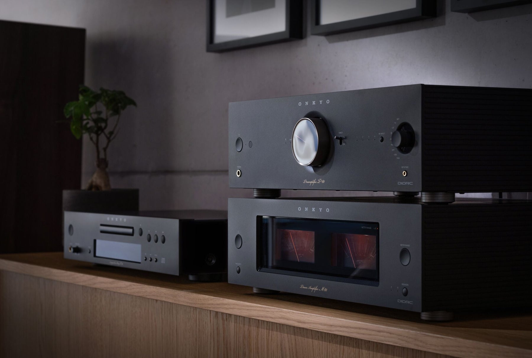M80B Icon Power Amplifier